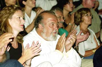 «Βάκχες», το πιο δύσκολο έργο στην καριέρα του σερ Πίτερ Χολ