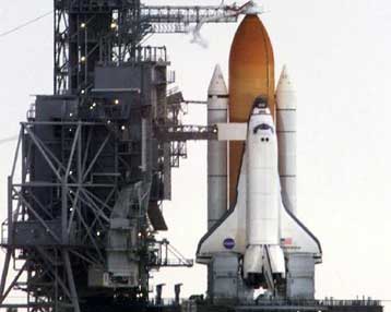 Αναβλήθηκε η εκτόξευση του διαστημικού λεωφορείου Endeavour λόγω καιρικών συνθηκών