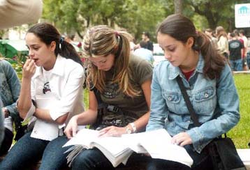 Για καλά διαβασμένους τα Μαθηματικά της Γ Λυκείου – Αναμένεται πτώση στις βάσεις