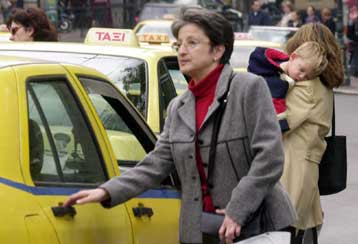 Ο υπουργός Μεταφορών ενημέρωσε τον πρωθυπουργό για τη βελτίωση των συγκοινωνιών