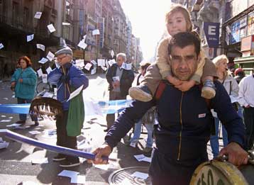 Με τρόφιμα πληρώνουν το εισιτήριό τους οι Αργεντίνοι στην όπερα του Μπουένος Αϊρες