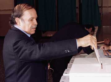 Το FLN κέρδισε με απόλυτη πλειοψηφία τις εκλογές στην Αλγερία