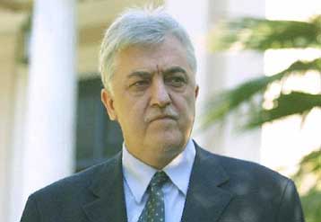 Αποσύρεται από την ενεργό πολιτική μετά τις βουλευτικές εκλογές ο Αλ.Παπαδόπουλος