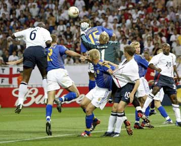 Αγγλία-Σουηδία 1-1, άφησαν πρώτη την Αργεντινή