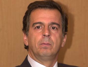 Συσπείρωση της κεντροδεξιάς και όχι κλεφτές ματιές προς τ Αριστερά ζητά ο Μ.Λιάπης