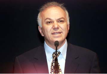 Ο Γρηγόρης Χατζησάββας θα διεκδικήσει τη νομαρχία Θεσσαλονίκης για το ΠΑΣΟΚ