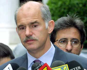 Δεν έχουμε φτάσει ακόμη σε ικανοποιητικό σημείο για τον ευρωστρατό, τονίζει ο ΥΠΕΞ