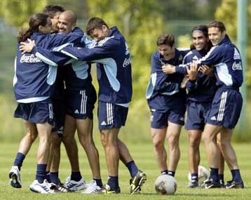 Αμφίβολος ο Αγιάλα εν όψει του μεγάλου ντέρμπι με την Αγγλία