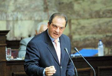 Για διχαστική τακτική κατηγόρησε εκ νέου τον πρωθυπουργό ο Κ.Καραμανλής