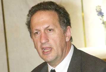 Μέχρι το καλοκαίρι του 2003 ο νέος εκλογικός νόμος – Αντίδραση από ΝΔ