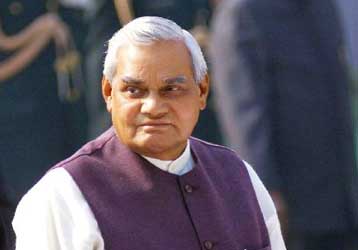 «Ναι» σε συνομιλίες, αλλά μόνο μετά τη λήξη των διασυνοριακών εισβολών, λέει ο Βατζπαγί