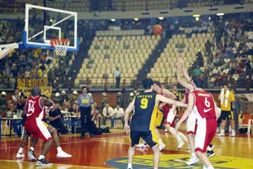 ΑΕΚ-Ολυμπιακός στην τελευταία «παράσταση» για την κατάκτηση του τίτλου στο μπάσκετ