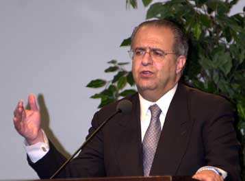 Διαβεβαιώσεις Φερχόιγκεν για την ενταξιακή πορεία της Κύπρου έλαβε ο Κασουλίδης