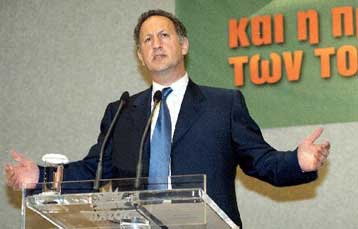 Το «σπάσιμο» της Αττικής σε 8-9 εκλογικές περιφέρειες προανήγγειλε ο Κ.Σκανδαλίδης