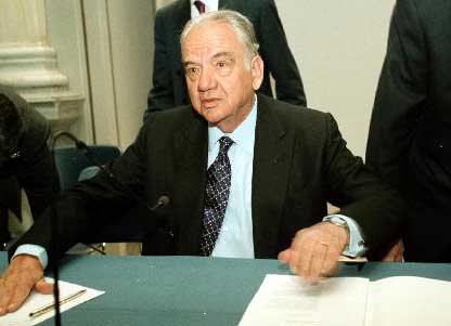 Επιμένουμε στη δημιουργία μίας μεγάλης ανταγωνιστικής τράπεζας, δηλώνει ο Θ.Καρατζάς