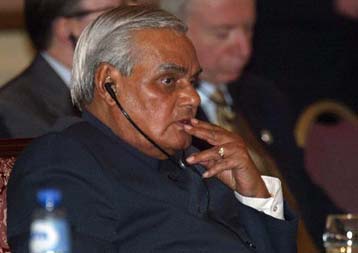 Κοινές περιπολίες στη μεθόριο του Κασμίρ προτείνει η Ινδία – Απορρίπτει το Πακιστάν