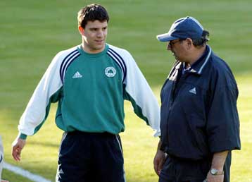 Οι Σκοτσέζοι θεωρούν βέβαιη την απόκτηση του Φύσσα από τη Σέλτικ