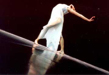 Θεοδωράκης, Χατζιδάκις «συμπράττουν» με ήχους φλαμένκο, υπό τον Μορίς Μπεζάρ