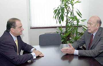 Η ΚΕΠΠΑ και το μέλλον της Ευρώπης επί τάπητος στη συνάντηση Καραμανλή – ΝτΕστέν