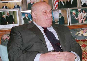 Χωρίς ιδιαίτερη πρόοδο συνεχίζονται οι απευθείας συνομιλίες Κληρίδη – Ντενκτάς