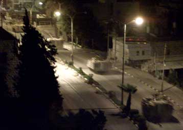 Επίθεση από ισραηλινές δυνάμεις κατά του αρχηγείου του Αραφάτ στη Ραμάλα