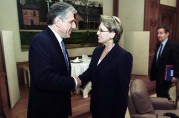 Το θέμα του ευρωστρατού συζήτησε ο υπ. Αμυνας Γ.Παπαντωνίου με τη Γαλλίδα ομόλογό του