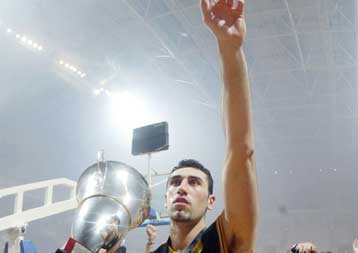 Ο ευτυχισμένος πρωταθλητής Ντικούδης και το εγκώμιο στον Σάκοτα