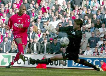 Στην Μάντσεστερ Σίτι συνεχίζει την καριέρα του ο Νικολά Ανελκά