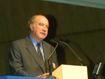 Με ένα υπερσύγχρονο σύστημα παρακολούθησης πλοίων εφοδιάστηκε το ΥΕΝ