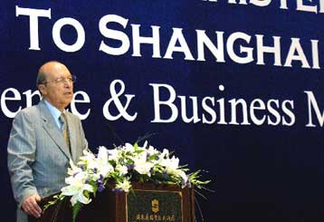 Προοπτικές ενίσχυσης της  οικονομικής συνεργασίας με την Κίνα διαπιστώνει ο Κ.Σημίτης