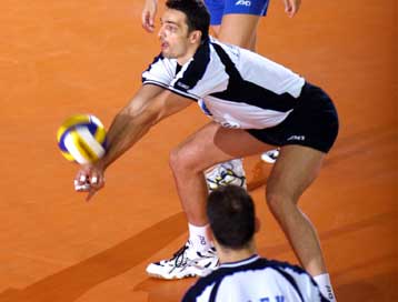 Χάνει την πρεμιέρα του Wolrd League βόλεϊ ο Γκιούρδας