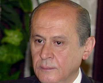 Ανοιχτό το ενδεχόμενο αποχώρησης από την κυβέρνηση αφήνει ο Μπαχτσελί