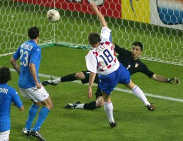 Απίστευτη νίκη για την Κροατία, 2-1 την Ιταλία που διαμαρτύρεται δικαιολογημένα