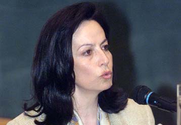 Η κυβέρνηση χρειάζεται επιθετική πολιτική, κατά την Αννα Διαμαντοπούλου