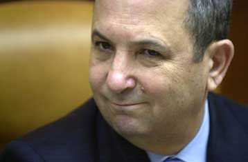 Δεν γίνεται ειρήνη με τον Αραφάτ επικεφαλής της Παλαιστινιακής Αρχής, δηλώνει ο Μπαράκ