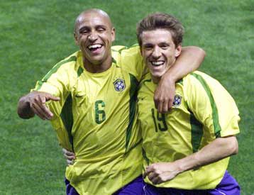 Με επίδειξη δύναμης στους «16» του Μουντιάλ η Βραζιλία, 4-0 την Κίνα