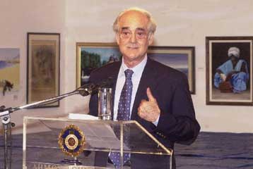 Αναβάθμιση του ρόλου του κοινοβουλίου ζητά ο Απ.Κακλαμάνης – Παρέμβαση για ευρωστρατό