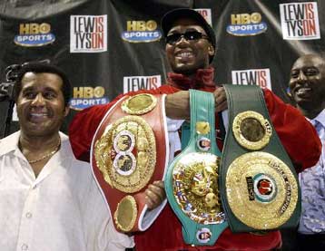 Περίπατος αντί ντέρμπι για τον Λένοξ Λιούις κόντρα στον Τάισον