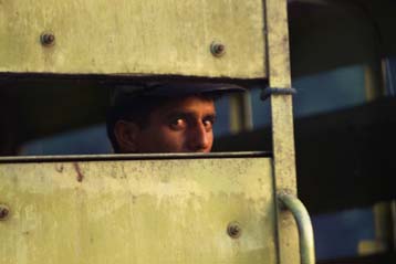 «Σπάει ο πάγος» στις σχέσεις μας με την Ινδία για το Κασμίρ, εκτιμά το Πακιστάν