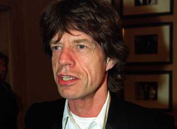 Ιππότη θα χρίσει τον Μικ Τζάγκερ η βασίλισσα Ελισάβετ