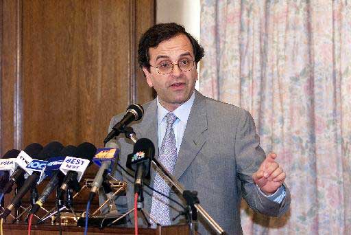 Μήνυμα Αντώνη Σαμαρά με αποδέκτη τη Ντόρα Μπακογιάννη