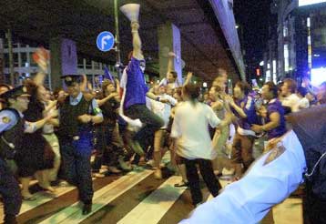 Ακόμη πανηγυρίζουν στην Ιαπωνία για τη σπουδαία νίκη επί της Ρωσίας