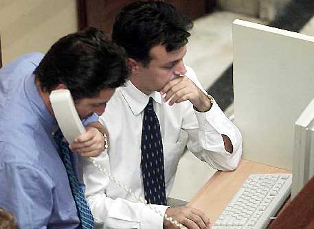 Σταθεροποιητικές τάσεις στο ΧΑΑ τη Δευτέρα – Κάτω από τις 2.300 ο γενικός δείκτης