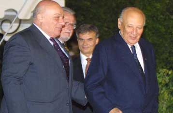 Τρία πιθανά σενάρια γύρω από την ένταξη της Κύπρου στην ΕΕ εξετάζει η Αγκυρα