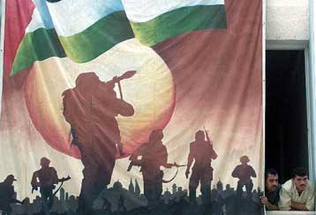 Ασφαλές Ισραήλ, αλλά και επιθέσεις αυτοκτονίας «ψηφίζουν» οι Παλαιστίνιοι σε δημοσκόπηση