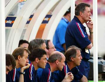 Πανηγυρίζουν οι Δανοί, ετοιμάζουν τις βαλίτσες τους οι Γάλλοι