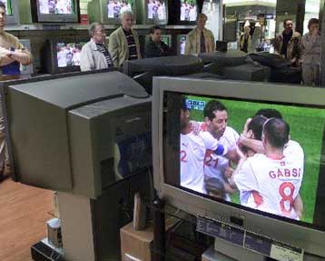 Κλειστές θα παραμείνουν οι τηλεοράσεις στους χώρους εργασίας για το ματς της Ιαπωνίας