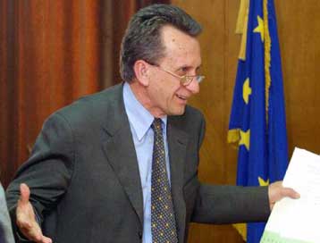 Την εξαίρεση της παράκτιας αλιείας από τα περιοριστικά μέτρα της ΕΕ ζήτησε ο Γ.Δρυς