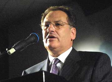 «Τέρμα στην εσωστρέφεια και την ηττοπάθεια» τόνισε στο ΕΓ του ΠΑΣΟΚ ο Κ.Λαλιώτης