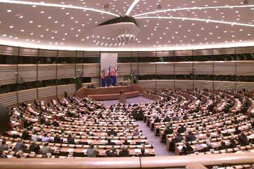 Απογόρευση στις κλινικές δοκιμές καλλυντικών στα ζώα προωθεί το Ευρωπαϊκό Κοινοβούλιο